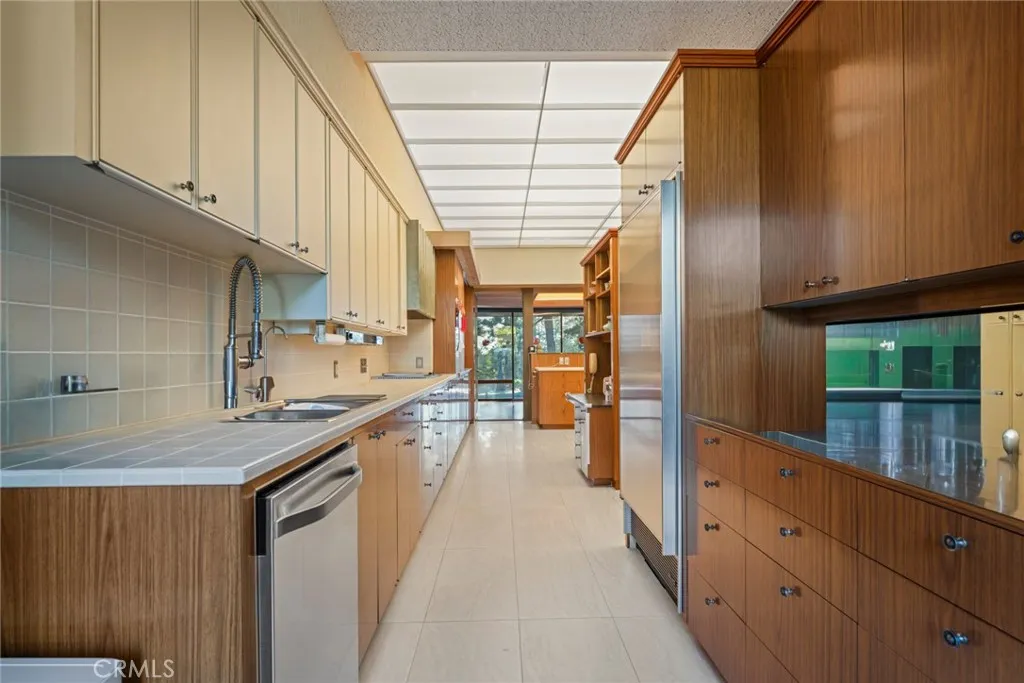 1458 Hillcrest, Pasadena, CA, 91106