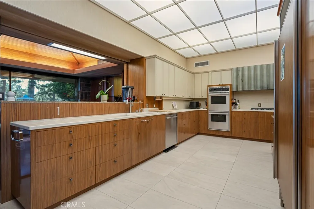 1458 Hillcrest, Pasadena, CA, 91106