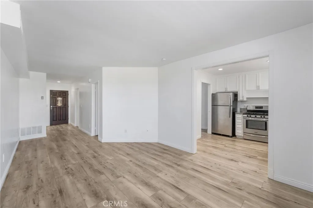https://cdn.realtyfeed.com/cdn/127/306586998/99b1676f199cc49ebd8795511793b8bb.webp