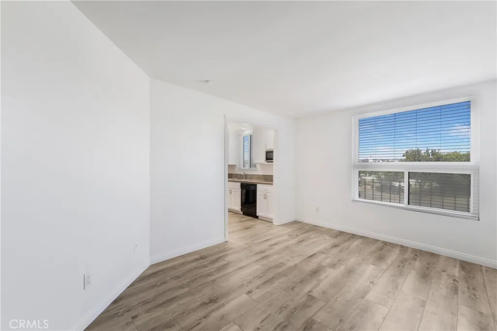 https://cdn.realtyfeed.com/cdn/127/306586998/a3dfb1ff20d6eff59ec6a08745141838.webp