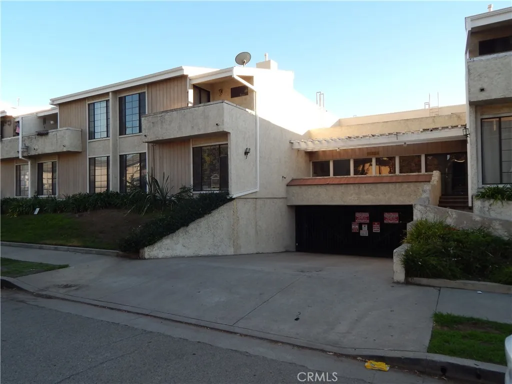 North Hollywood, CA 91606