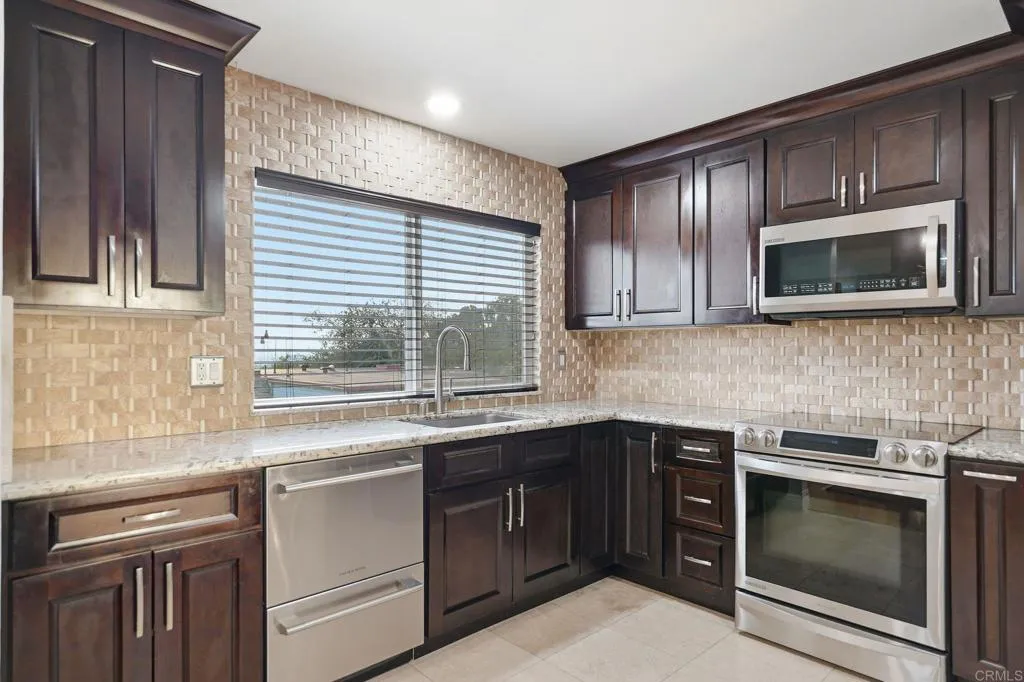 Photo #8: PTP2508521 Listing: Photo #8