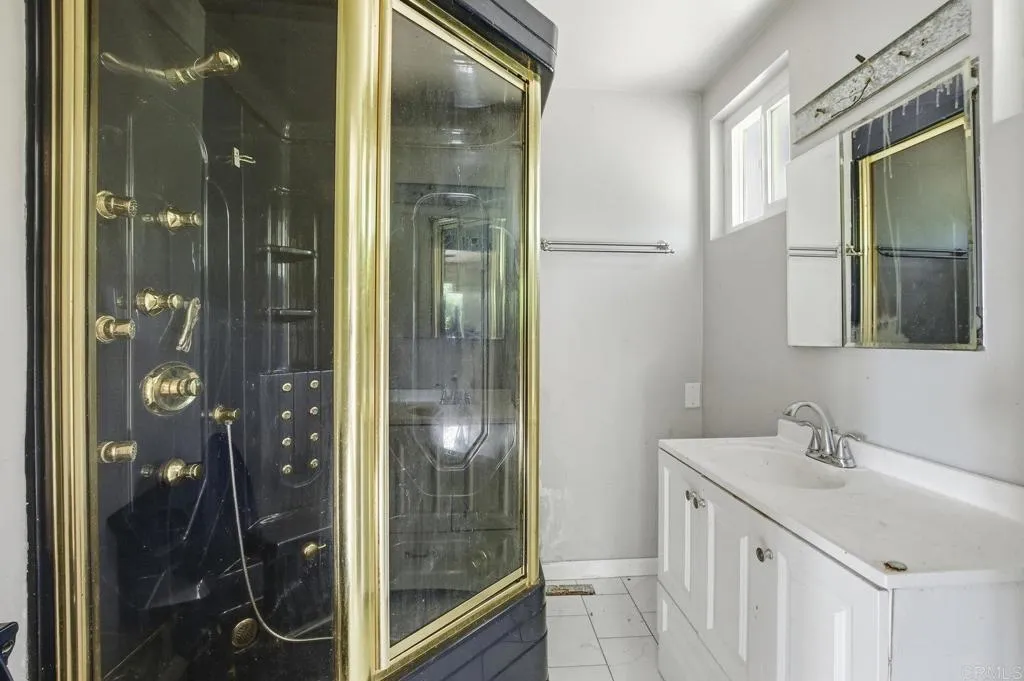 https://cdn.realtyfeed.com/cdn/127/306587156/36bb09b4b87d6673328d8d518961716b.webp
