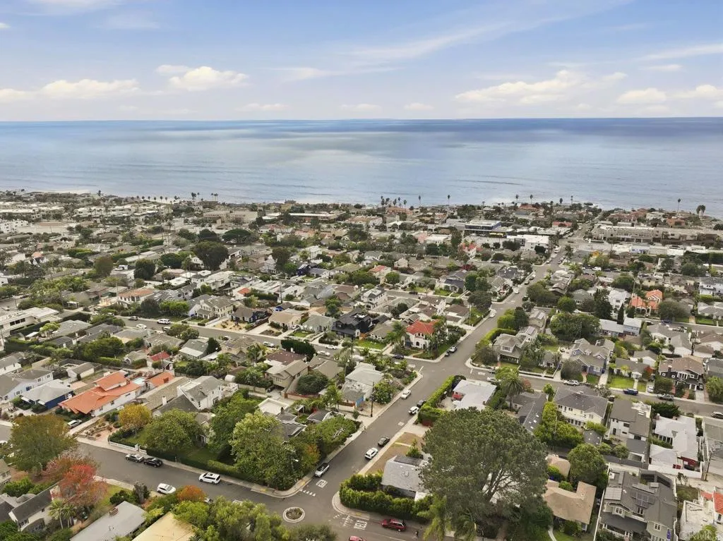 https://cdn.realtyfeed.com/cdn/127/306587156/e8e24b63e14e814fc2f768d6c3019c11.webp