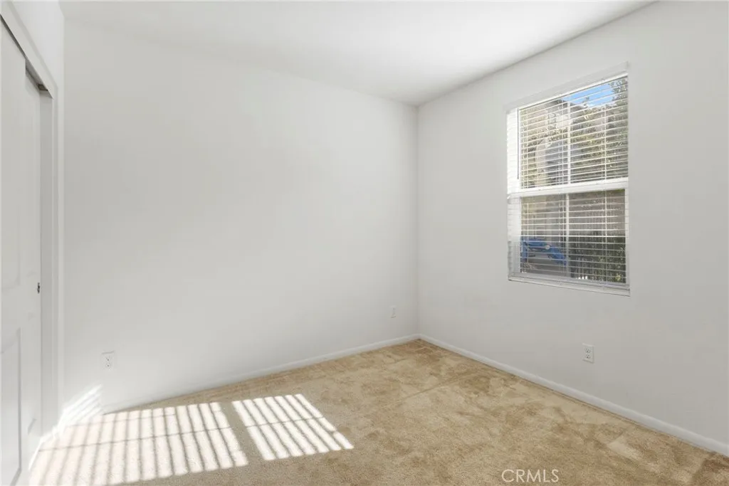 https://cdn.realtyfeed.com/cdn/127/306587343/019cc885060aedd0682482723b6528ba.webp