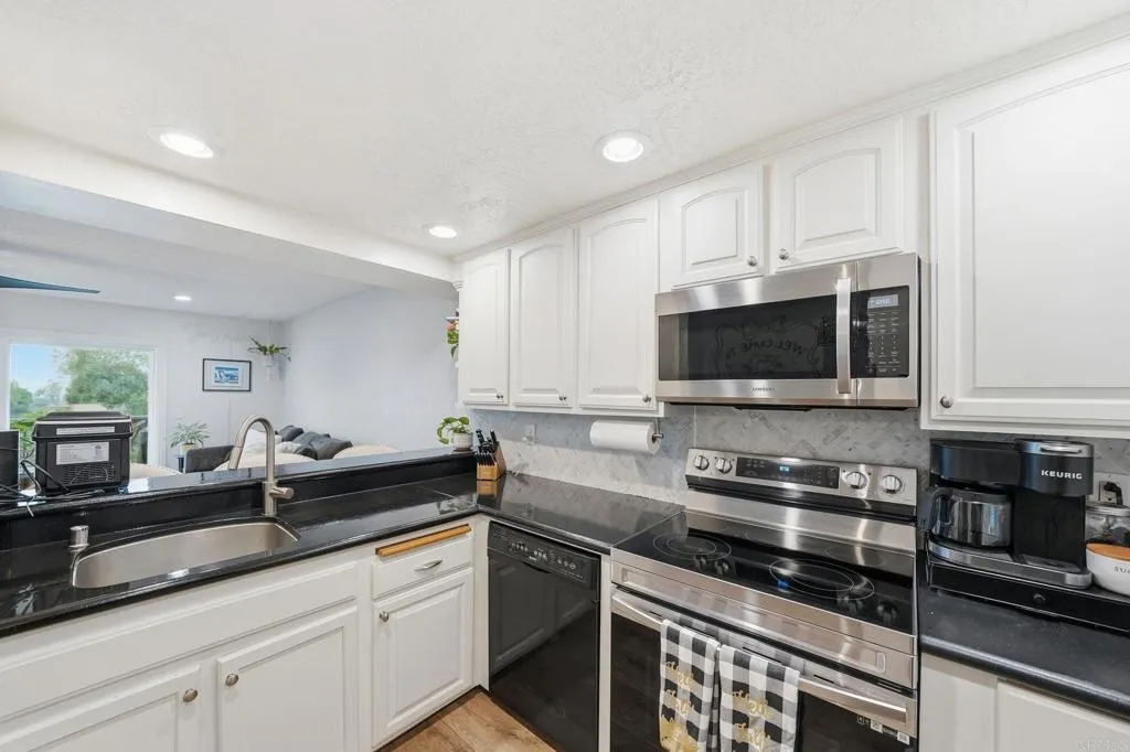 Photo #11: PTP2508532 Listing: Photo #11