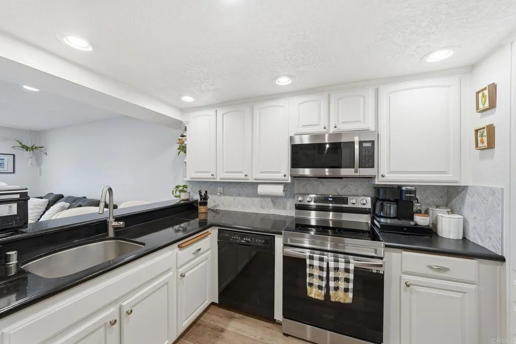 Photo #10: PTP2508532 Listing: Photo #10