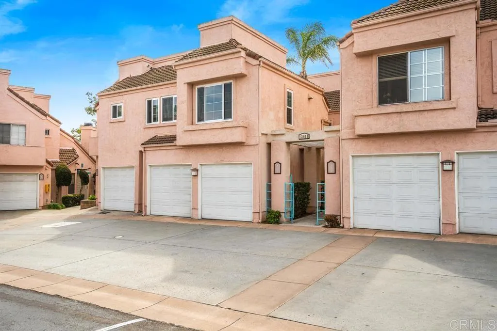 https://cdn.realtyfeed.com/cdn/127/306587371/56fffbcc79551ca9757fd398905aa808.webp