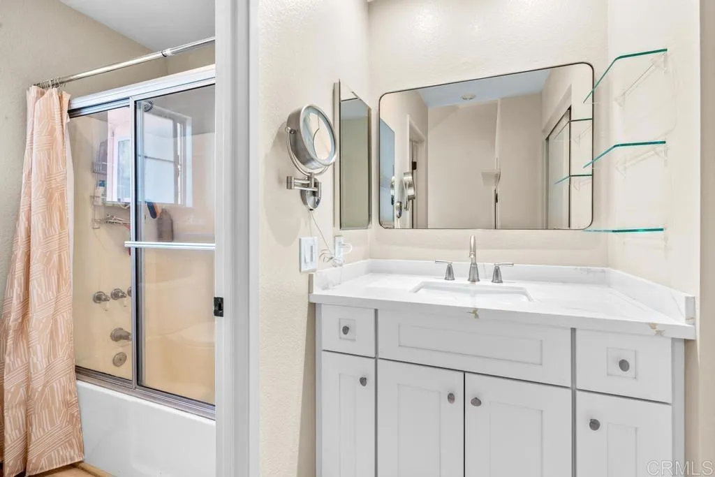 https://cdn.realtyfeed.com/cdn/127/306587371/950a44673b480bae7a8aec4e1736b99f.webp