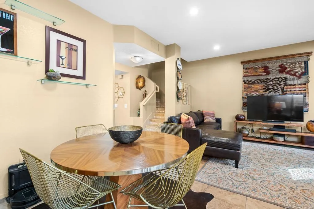 https://cdn.realtyfeed.com/cdn/127/306587371/b4fa139b0ea62117386d9824cca0c861.webp