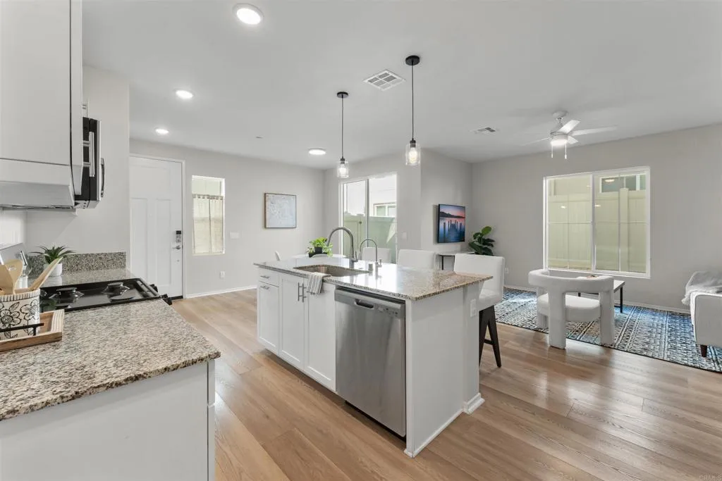 Photo #4: NDP2510796 Listing: Photo #4