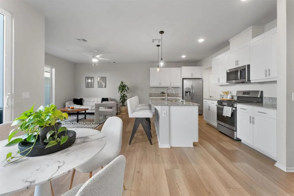 Photo #7: NDP2510796 Listing: Photo #7