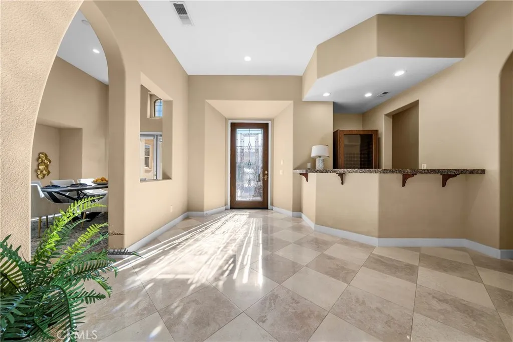 17 Oakmont Drive, Rancho Mirage, CA 92270 - Photo 4 of 27, Rancho Mirage, CA