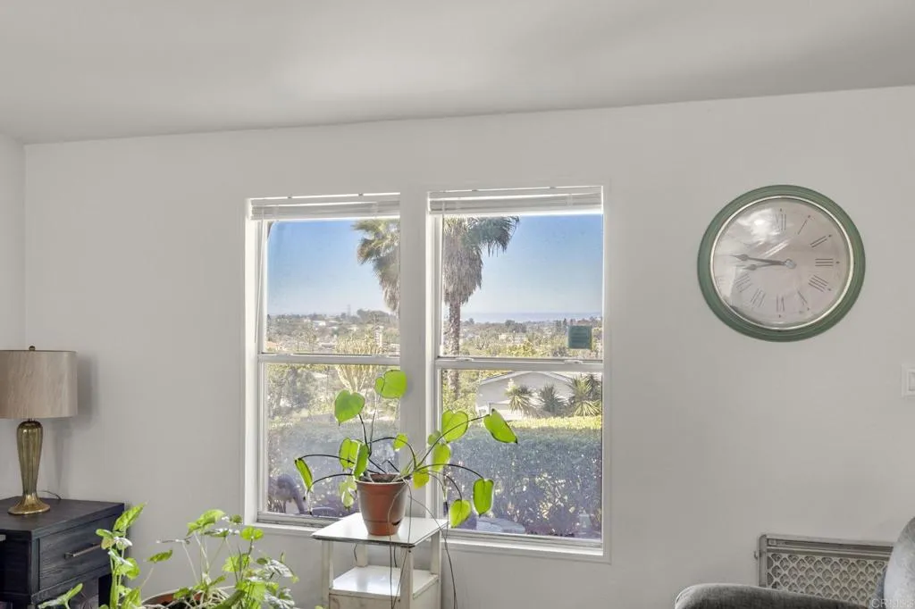 https://cdn.realtyfeed.com/cdn/127/306587465/bac4449272e621415cca8037dd31bccf.webp