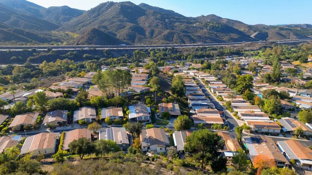 https://cdn.realtyfeed.com/cdn/127/306587505/be3226d2b5c6334d58ad03eaccd18578.webp