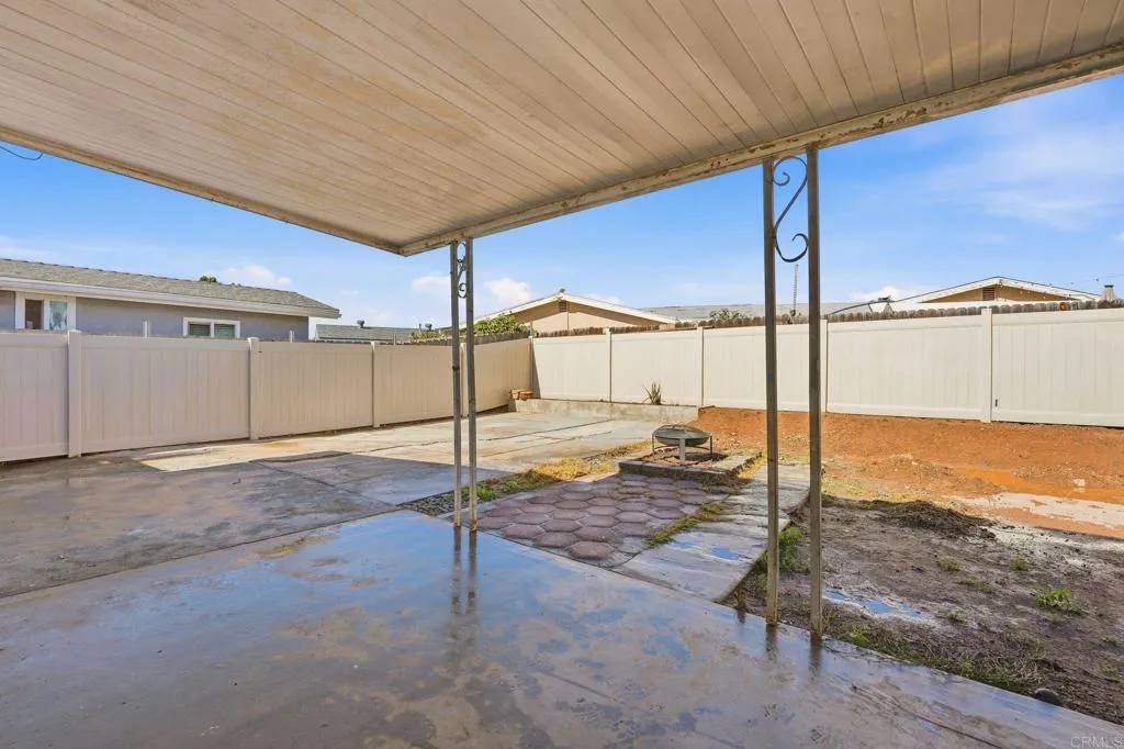 https://cdn.realtyfeed.com/cdn/127/306587671/41237612ad90597eda6f1d49d256ba23.webp