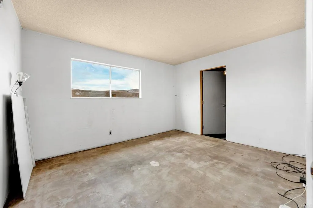https://cdn.realtyfeed.com/cdn/127/306587719/de14573b55da873502b8ae1e8894b294.webp