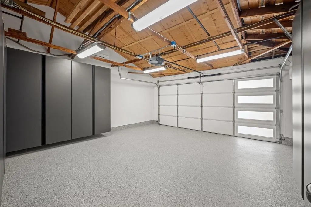 https://cdn.realtyfeed.com/cdn/127/306587739/a8c61048696429438df016779f0abb58.webp