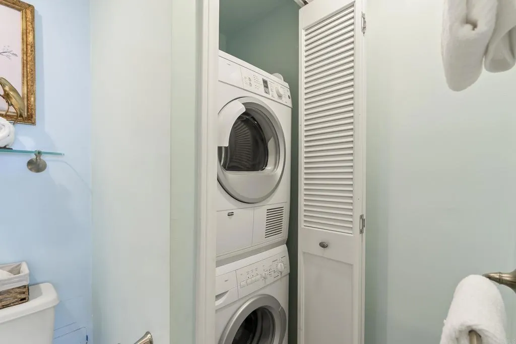 https://cdn.realtyfeed.com/cdn/127/306587777/f83f5ad161aa34592439d0f6a2951f9e.webp