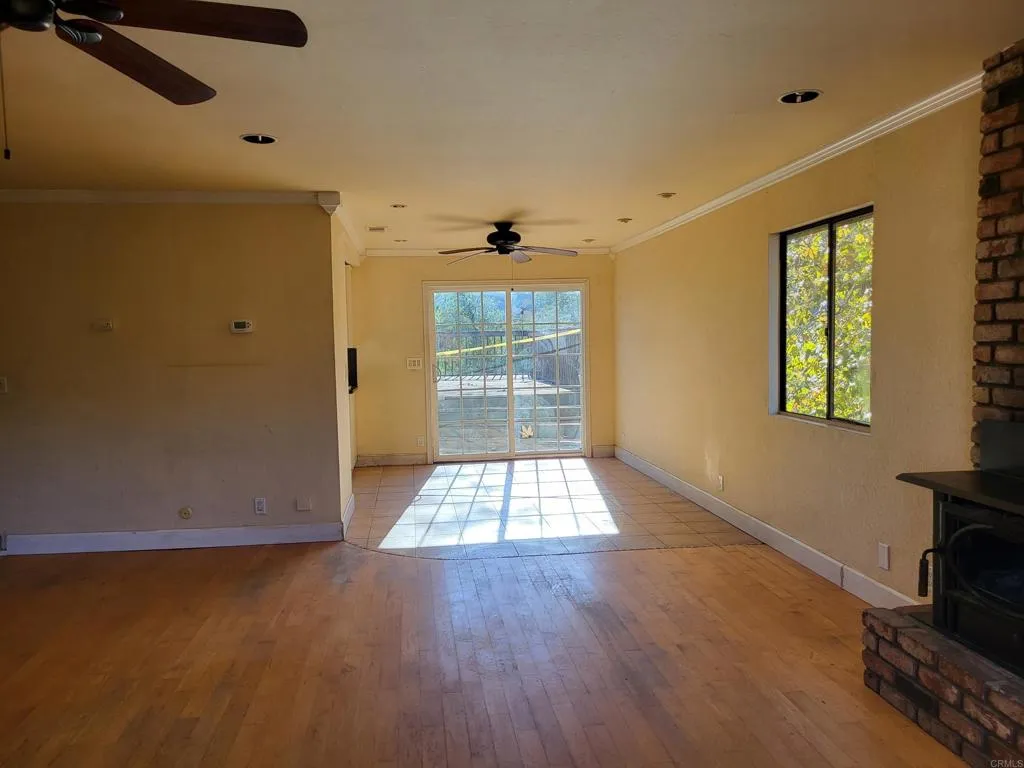 https://cdn.realtyfeed.com/cdn/127/306587786/c36536f14d1d30abbc3801325256ab33.webp