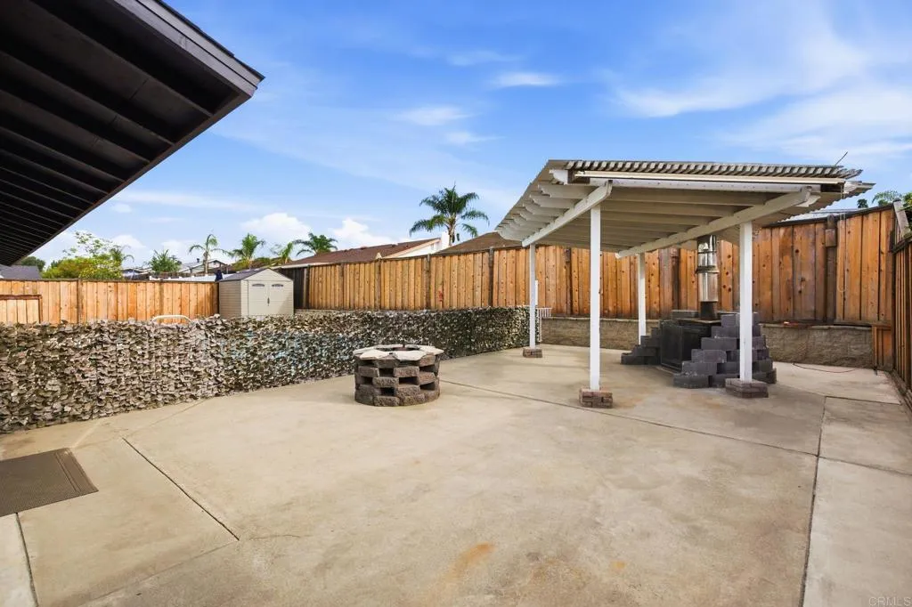 https://cdn.realtyfeed.com/cdn/127/306587830/7ba1f77f774aef452fabab58ac637482.webp