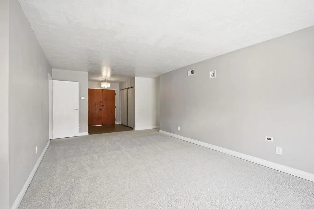 https://cdn.realtyfeed.com/cdn/127/306587830/f161950582b66ff04f242987d2006486.webp
