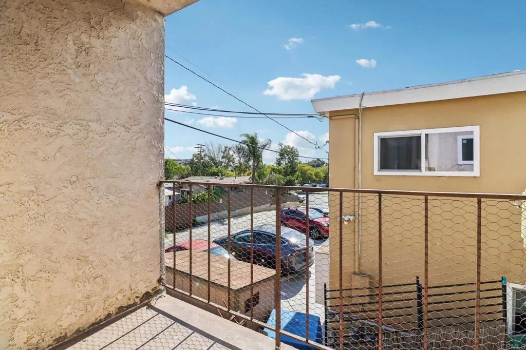 https://cdn.realtyfeed.com/cdn/127/306587837/51257361ae449c0ec1b181737980046e.webp