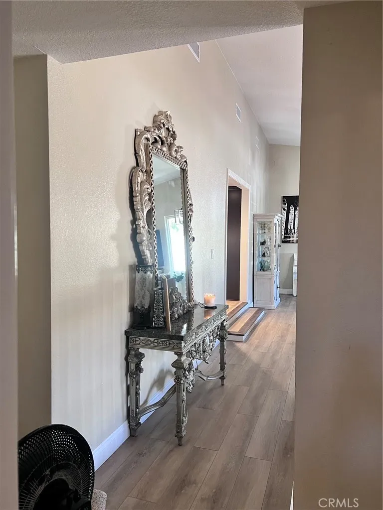 https://cdn.realtyfeed.com/cdn/127/306587888/a8a1d8325fd04b43957d897fbb82ea54.webp