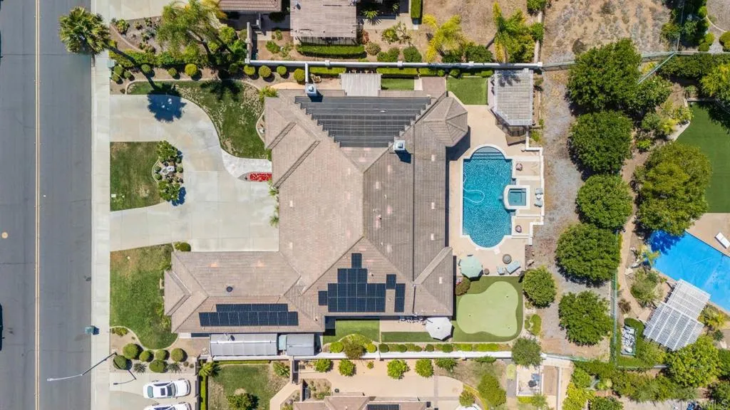 https://cdn.realtyfeed.com/cdn/127/306587905/8e846e706ef93411612a5a1680928658.webp