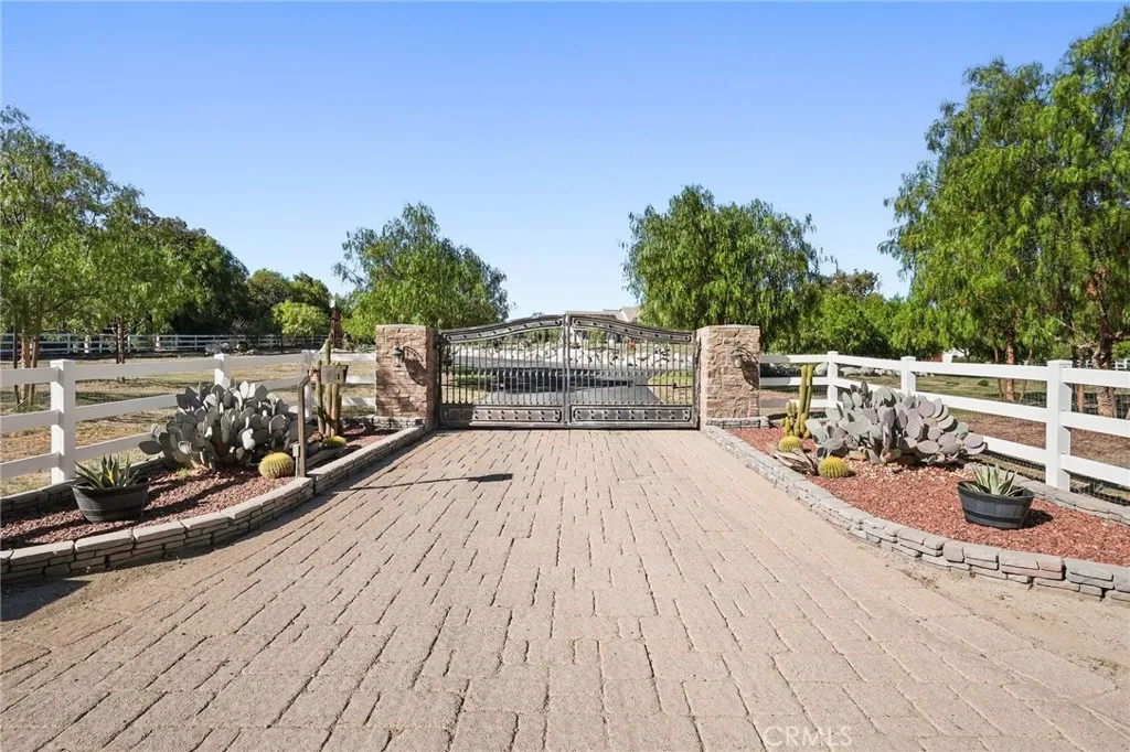 32852 Agua Dulce Canyon Road, Agua Dulce, CA 91390 - Photo 3 of 73, Agua Dulce, CA