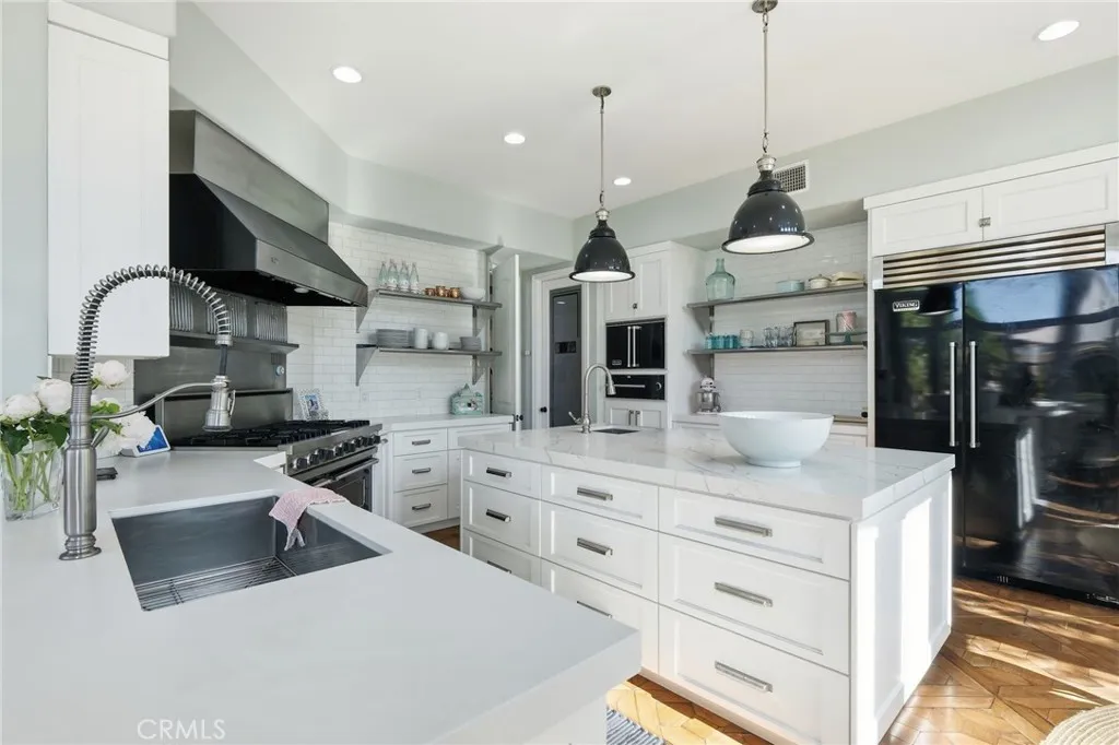 https://cdn.realtyfeed.com/cdn/127/306587956/004eca5887696c35c52ce746c85488e6.webp