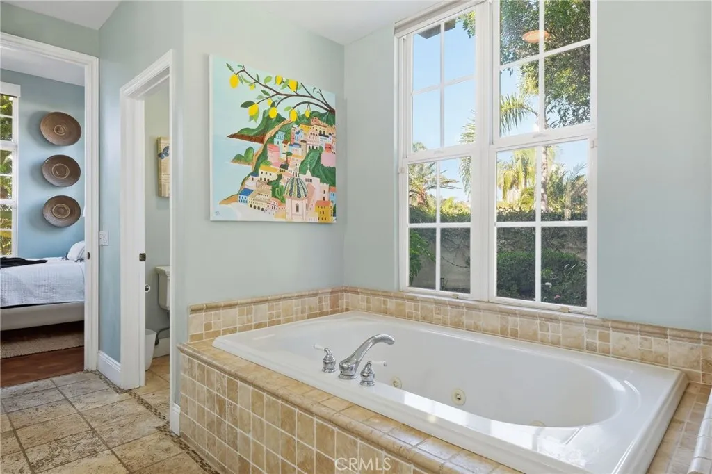 https://cdn.realtyfeed.com/cdn/127/306587956/6d9963676d0bb19f5f96b61c9e184790.webp