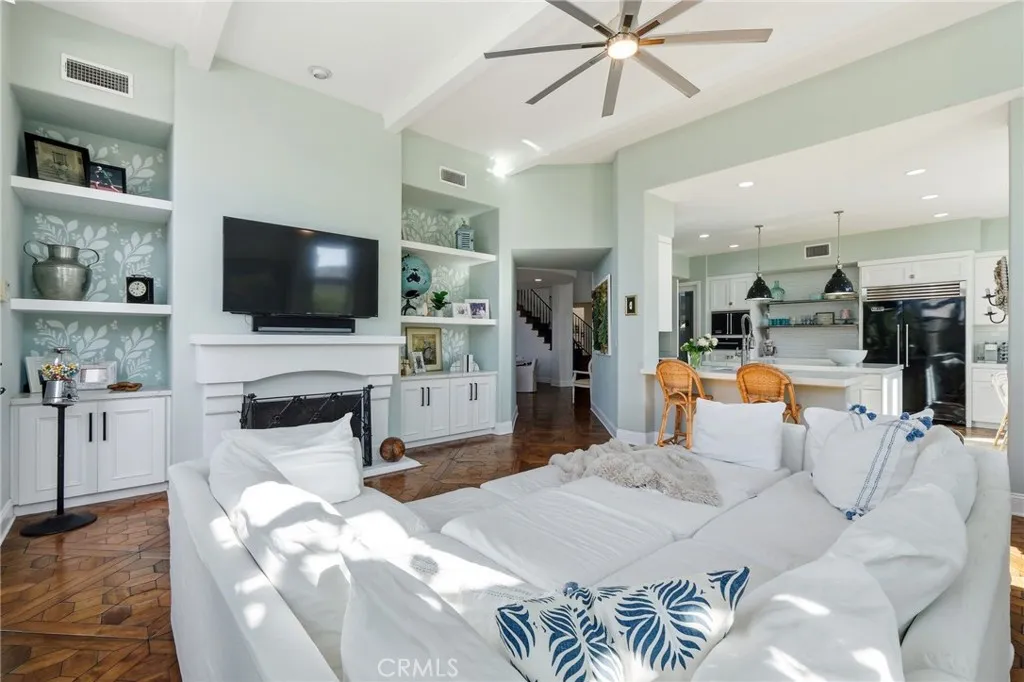 https://cdn.realtyfeed.com/cdn/127/306587956/81e776f308181f25a51e8ae888bdea2f.webp