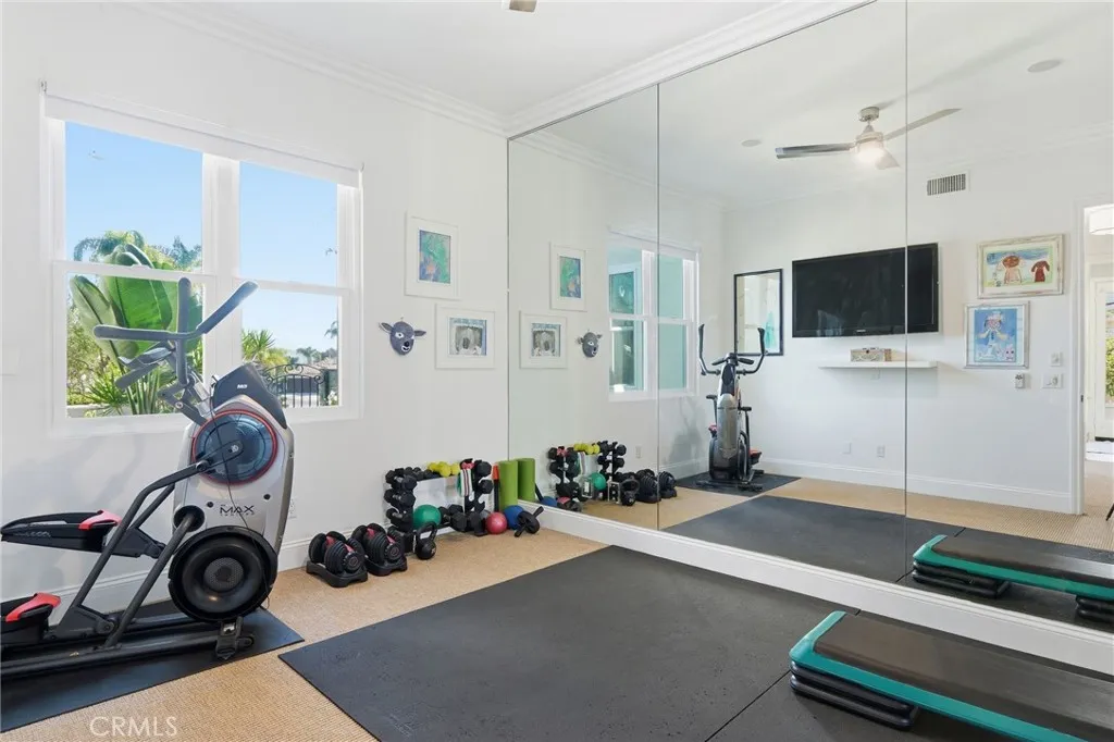 https://cdn.realtyfeed.com/cdn/127/306587956/f687d060daeec21344bb42837909a8e4.webp