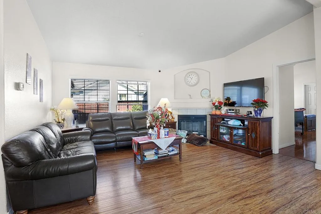https://cdn.realtyfeed.com/cdn/127/306588031/815670a4439787c97ea66e143406a445.webp