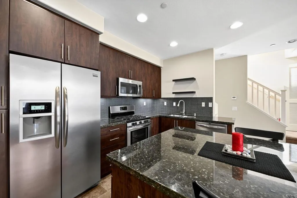 https://cdn.realtyfeed.com/cdn/127/306588074/7858c031961732303e0d96ebaddb65b7.webp