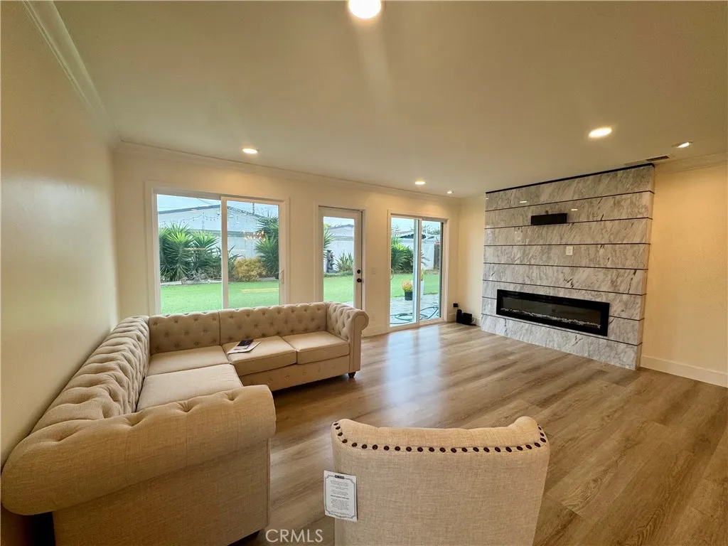 Costa Mesa, CA 92627