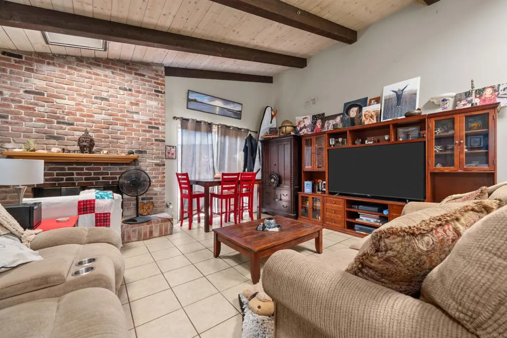 https://cdn.realtyfeed.com/cdn/127/306588103/5d55a6fb599e6f297a1cae4fb96c0140.webp