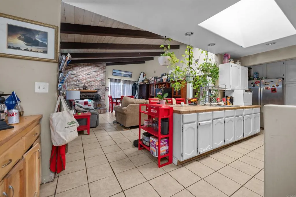 https://cdn.realtyfeed.com/cdn/127/306588103/63146dac7bf5c4198348d1a8d502ce1a.webp