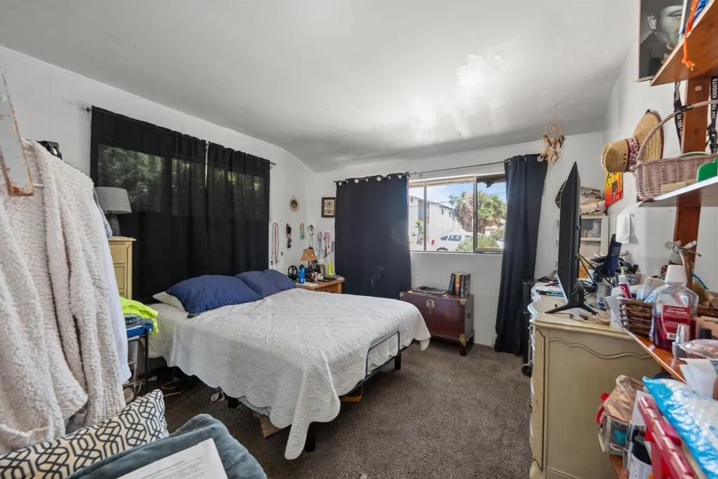 https://cdn.realtyfeed.com/cdn/127/306588103/b60f25babf7b1b60b88ecf99a5c3c065.webp