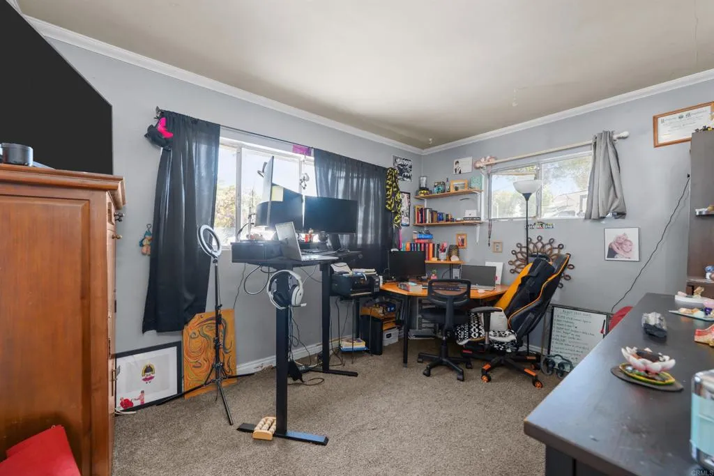 https://cdn.realtyfeed.com/cdn/127/306588103/eef8f1f6f7085390d17e9ff46059a682.webp