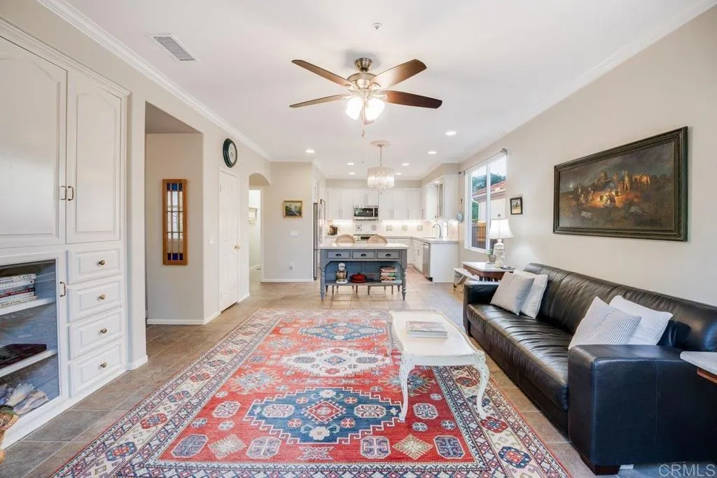 https://cdn.realtyfeed.com/cdn/127/306588119/0f8206f267bb46694d28bb43a021ddb8.webp