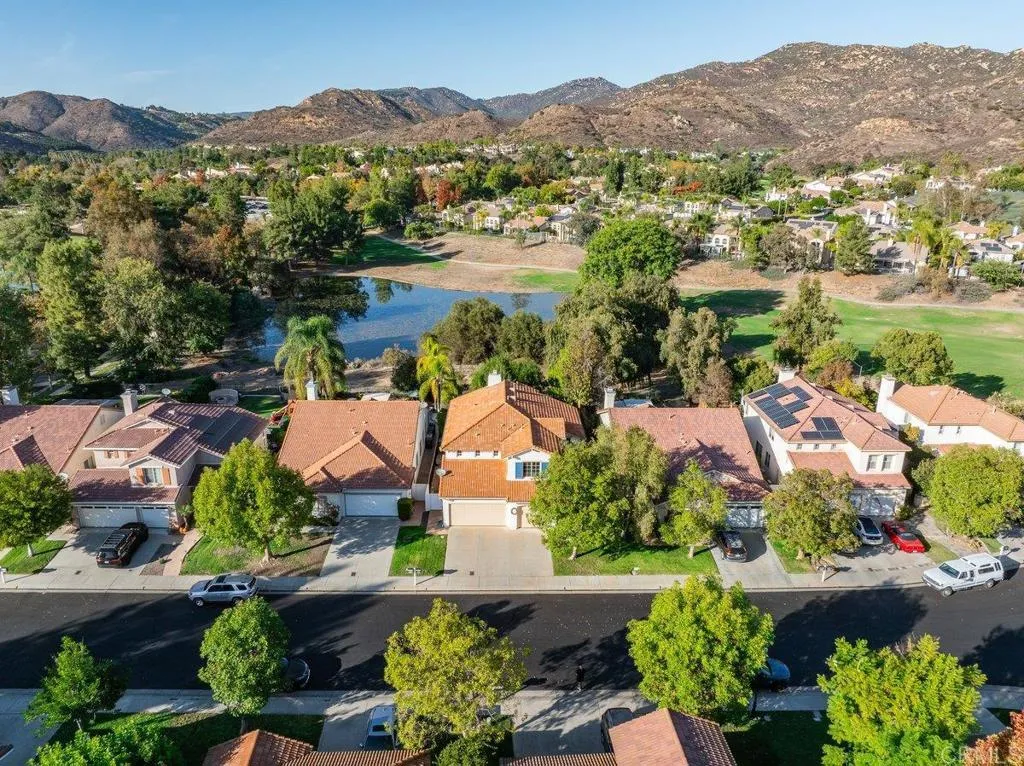 https://cdn.realtyfeed.com/cdn/127/306588119/983ad8fc1ce30daa39139aa1abb1a9c7.webp