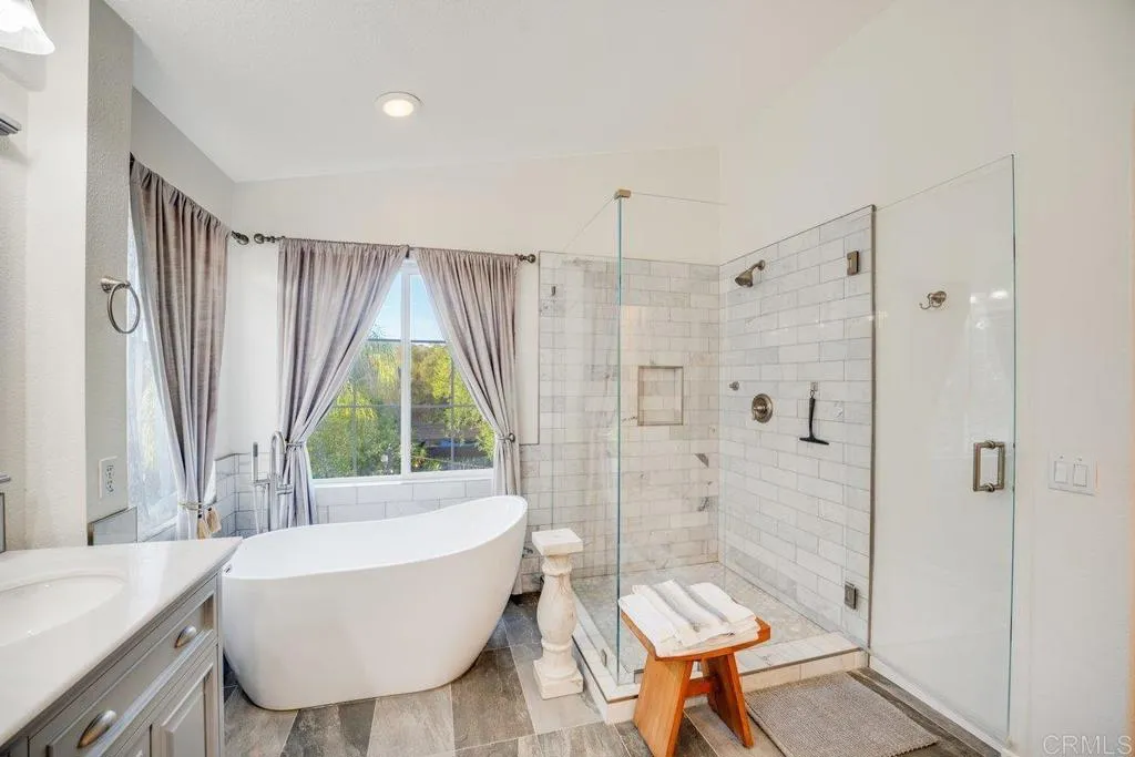 https://cdn.realtyfeed.com/cdn/127/306588119/e03d334af92e2461cab7208227a63aad.webp