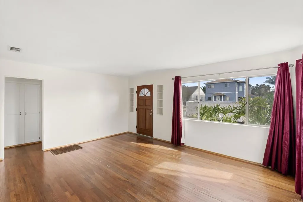 https://cdn.realtyfeed.com/cdn/127/306588124/7f6b095fb3773839e5913e4846cb9257.webp