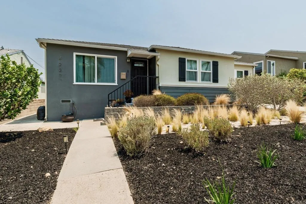 https://cdn.realtyfeed.com/cdn/127/306588146/dbb54b9327bfa012b658288260ff7406.webp