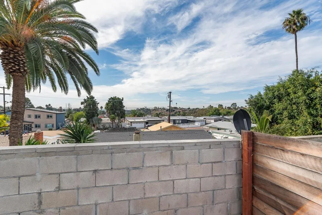 https://cdn.realtyfeed.com/cdn/127/306588151/769e263e78717b5e7e747b87ebef8259.webp
