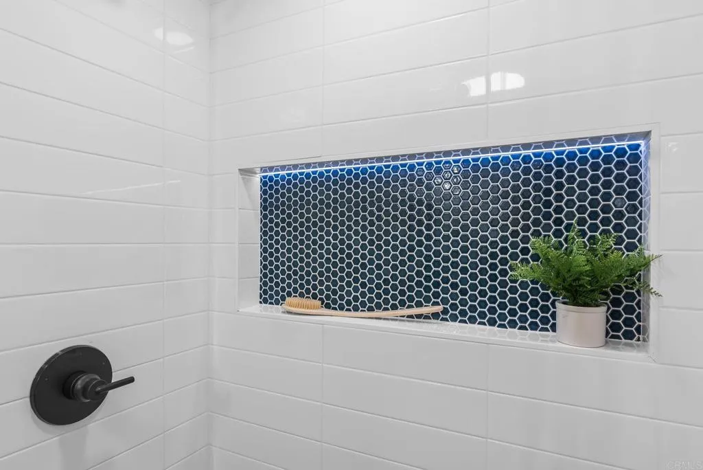 https://cdn.realtyfeed.com/cdn/127/306588151/c2f8a7fc91c2e78af368853ae61c4c42.webp
