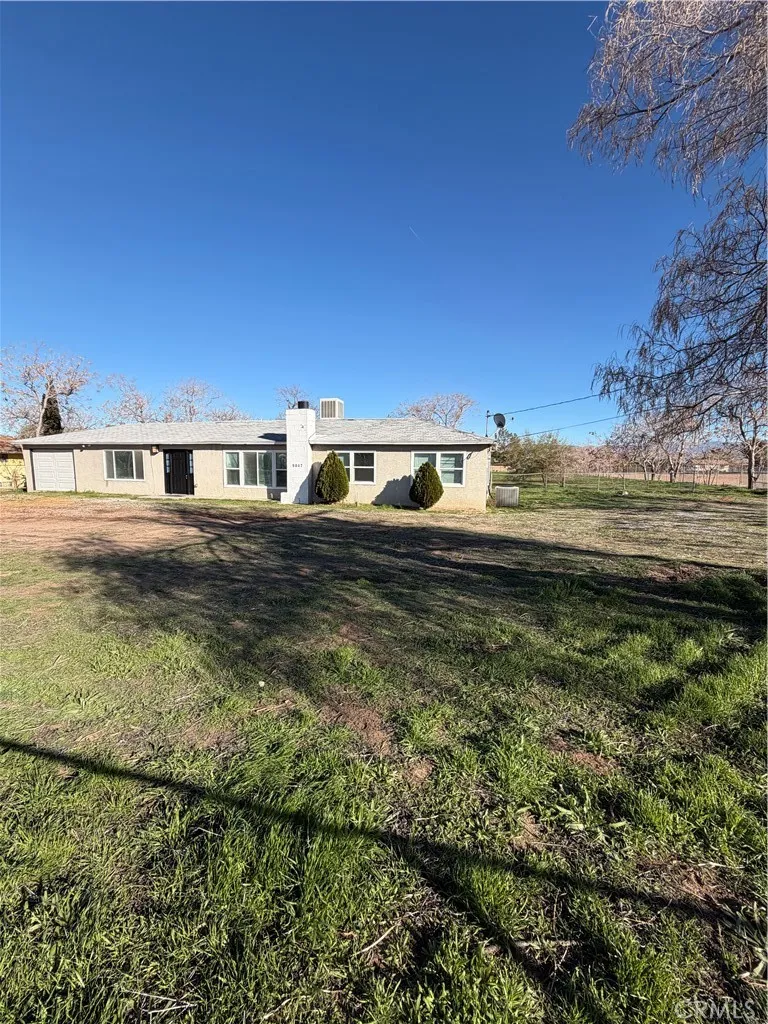 9047 10th Ave, Hesperia, CA 92345 - Main photo, Hesperia, CA