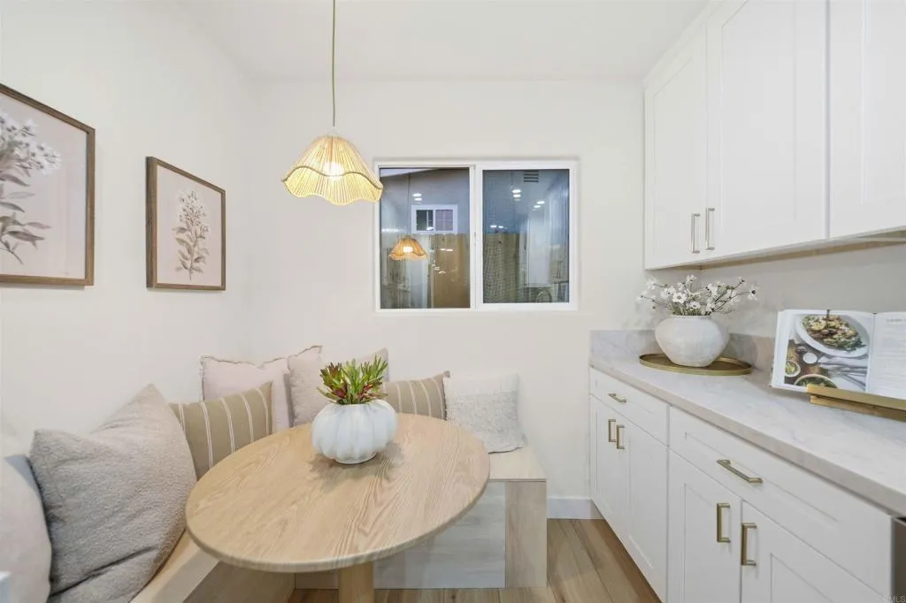 https://cdn.realtyfeed.com/cdn/127/306588212/39d4384ae78983059fb0a9078d650dec.webp